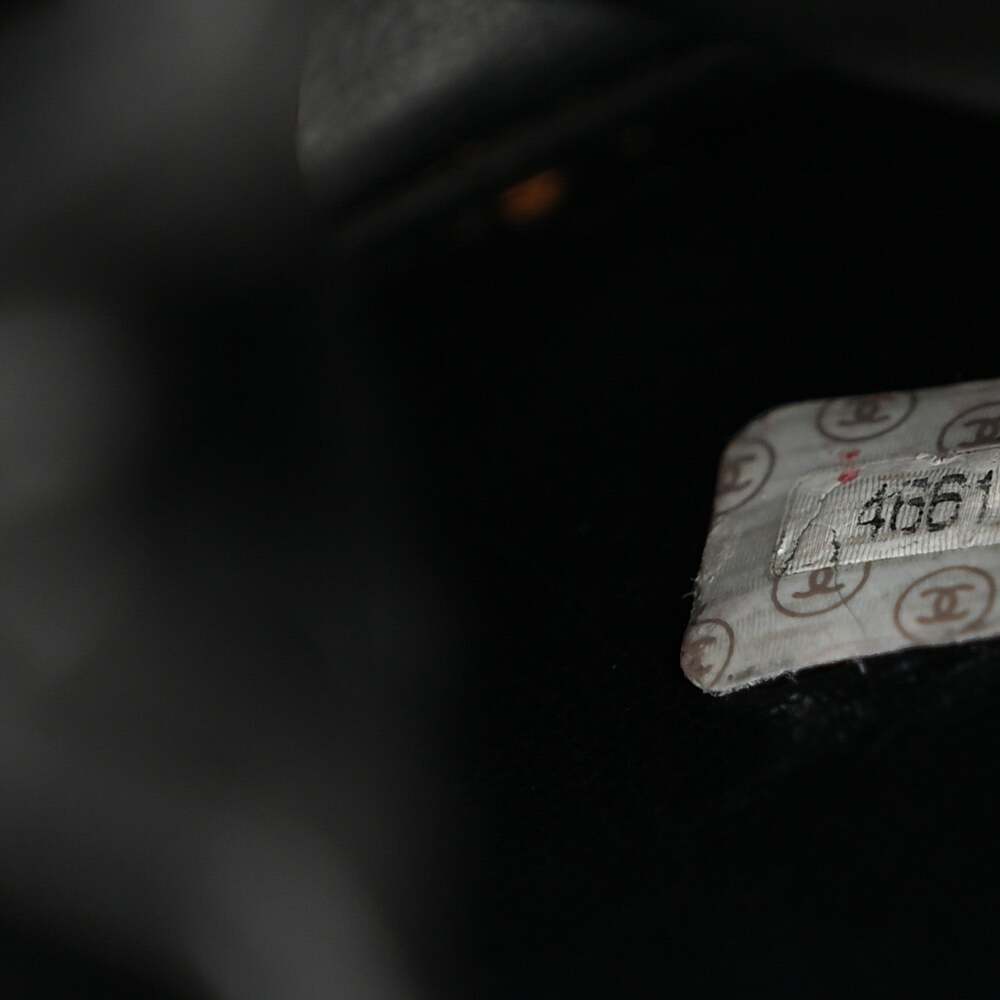 Chanel Caviar Vanity Cosmetic Case #236223C13B - Picture 8 of 11